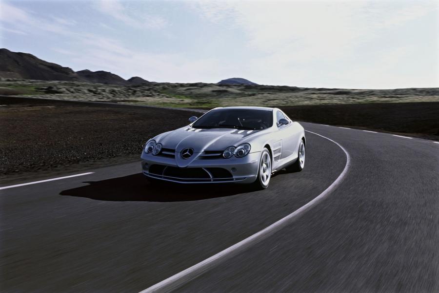  Mercedes-Benz SLR McLaren 2003 года  (фото 34 из 319)